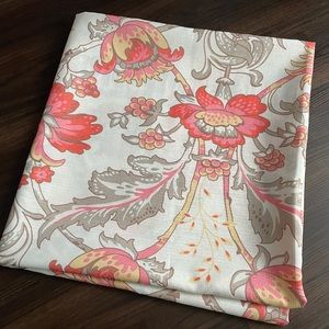 Shower curtain in patterns (grey/pink/yellow)